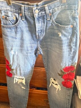 Levi's Straight Leg Crop Jeans with Red Rose Embroidery